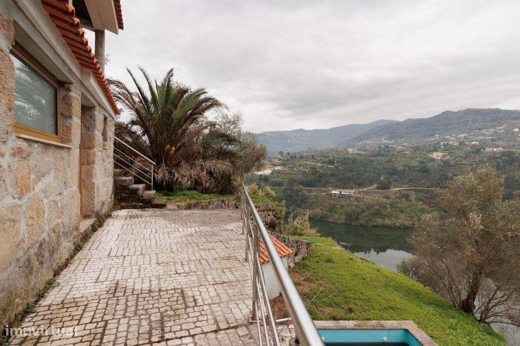 Moradia com piscina e vista deslumbrante sobre o Rio Douro - Grande imagem: 4/33