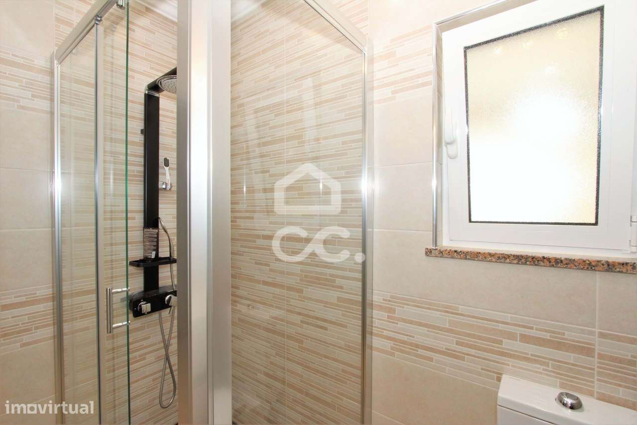 Venda com reserva de usufruto vitalício - Moradia T3 com piscina em Ar-23