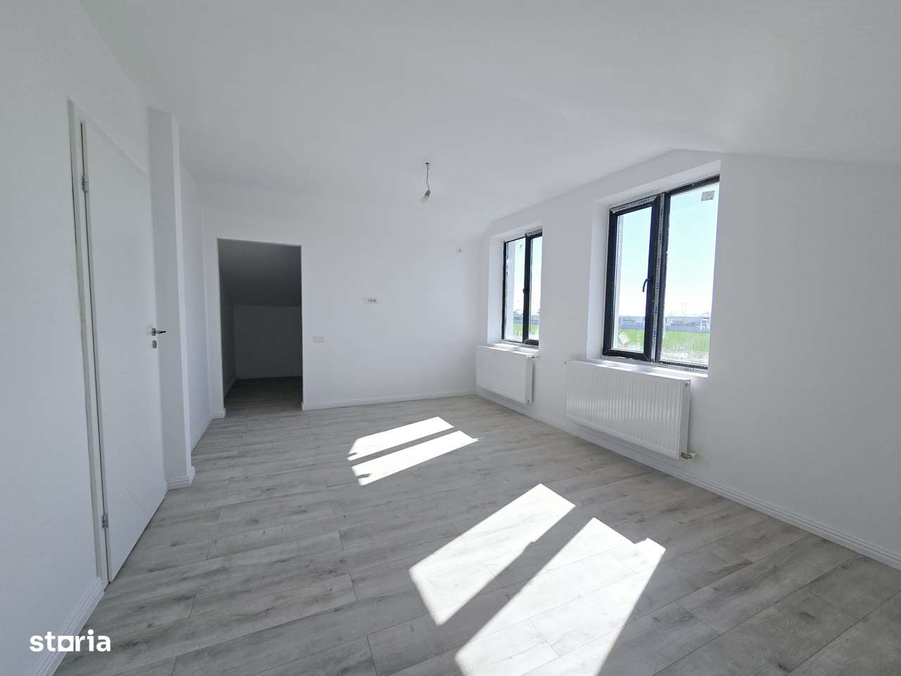 Casa individuala - 5 camere - 2 bai - beci - teren 368mp -7 min de RTB - Imagine principală: 4/8