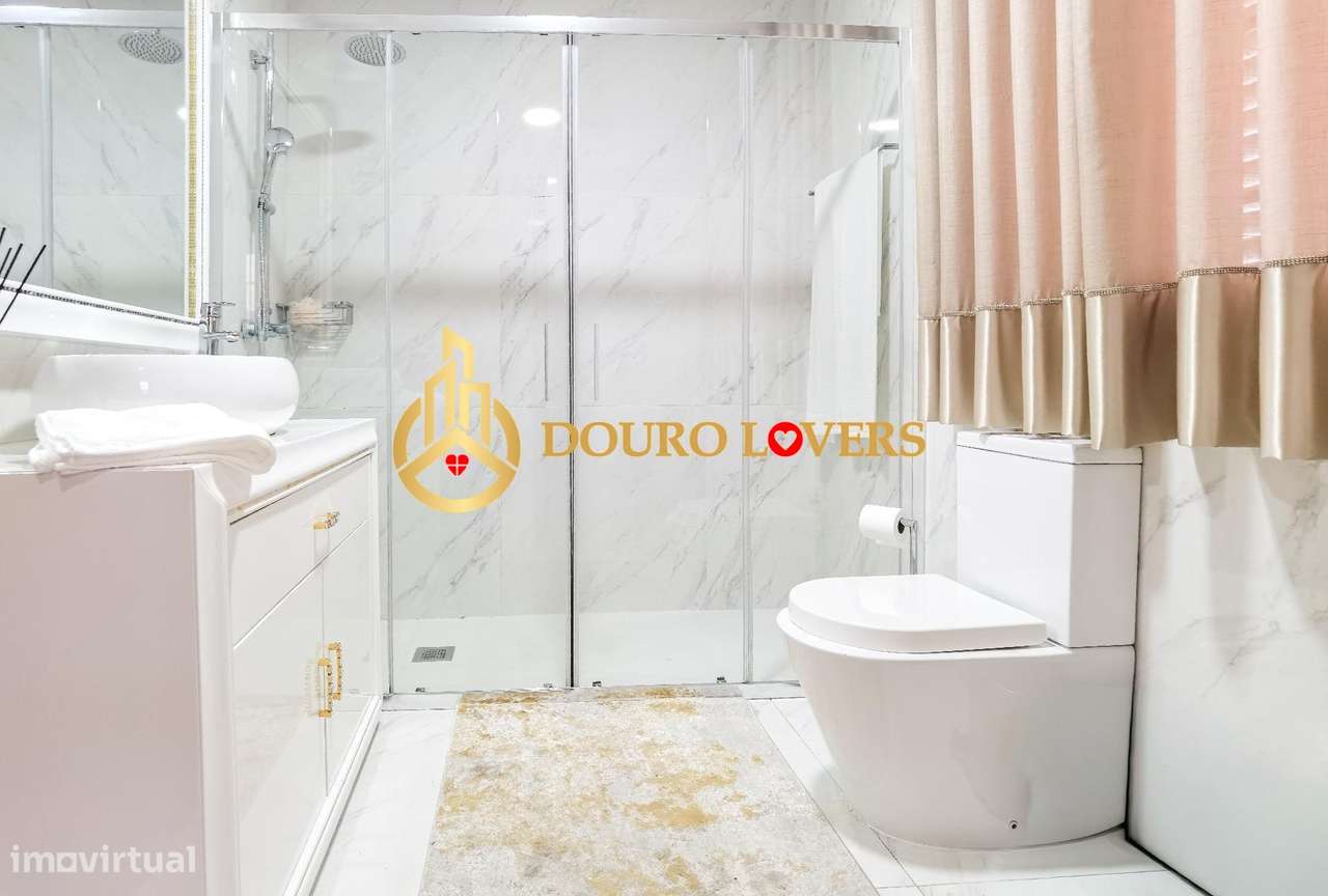 Moradia T4 com Piscina e Jardim em Ferreira - Paços de Ferreira-25