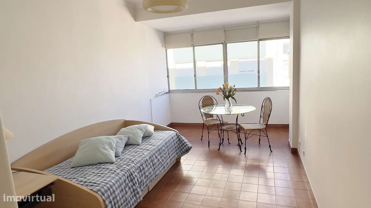 Apartamento T2 em Avenidas Novas com elevador-2