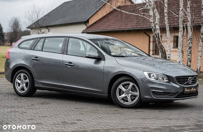 Volvo V60 D3 AWD Geartronic Momentum - 3