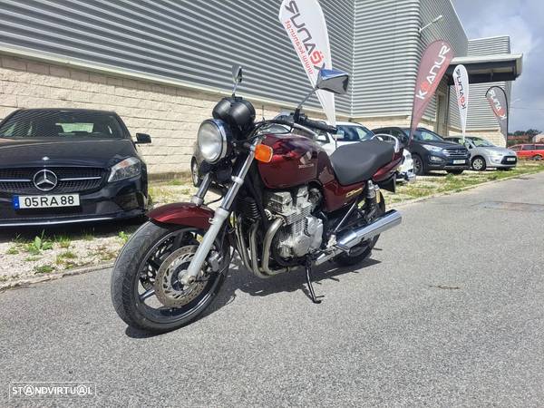 Honda CB SEVEN FIFTY - 4