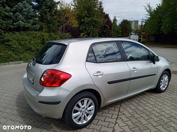 Toyota Auris 1.6 VVT-i Multimode Sol - 2