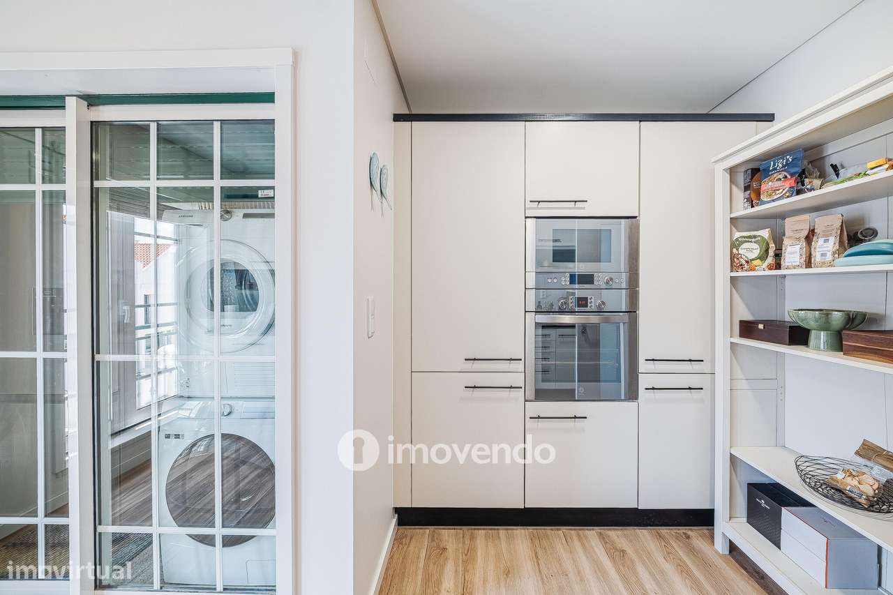 Apartamento T3 com garagem, em condomínio com piscina, em Bicesse-14
