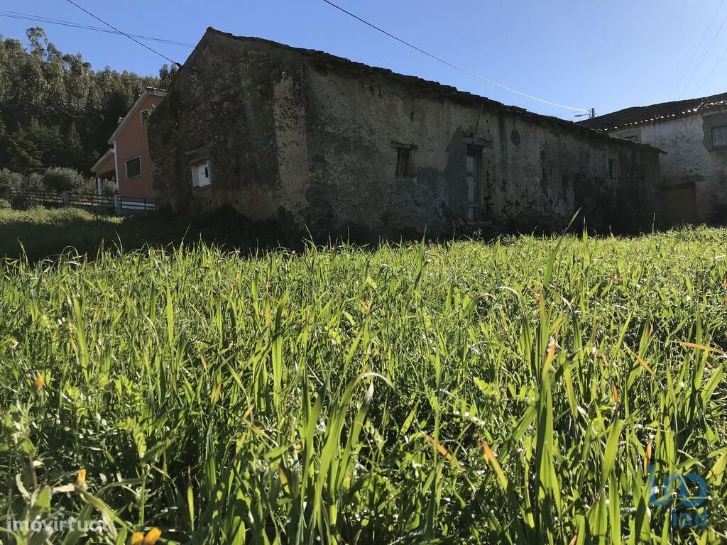 Casa de Campo T3 em Santarém de 240,00 m2