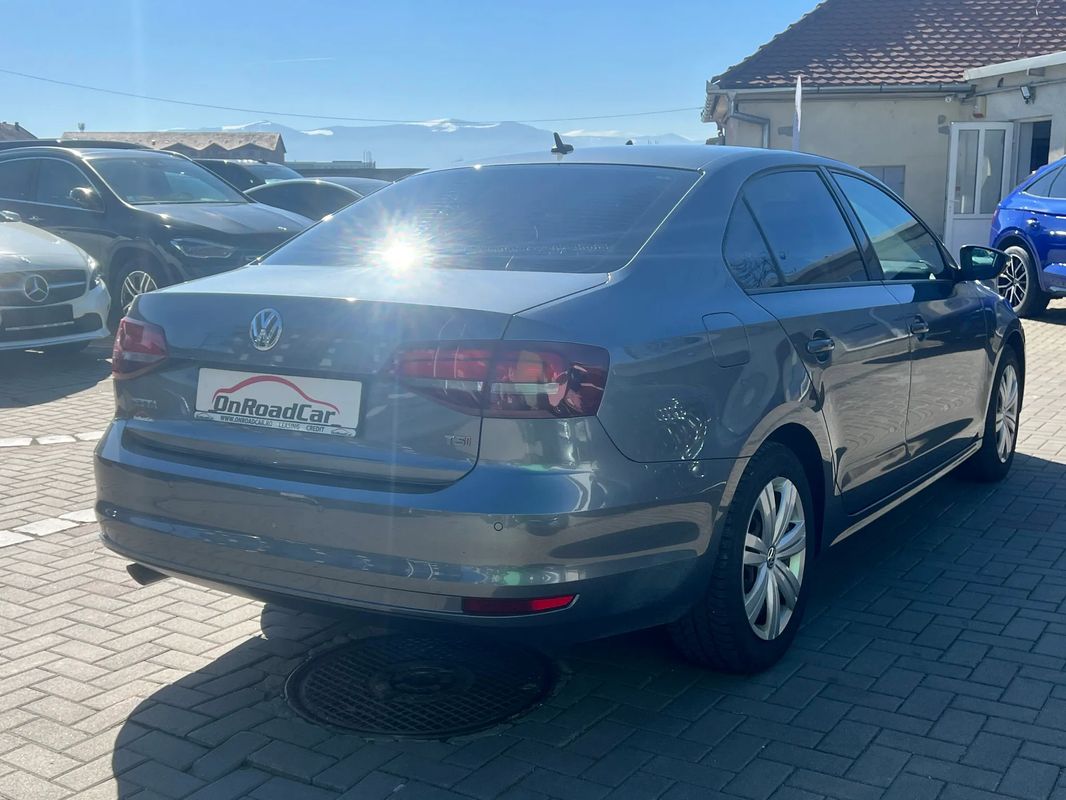 Volkswagen Jetta 1.2 TSI Trendline - 5