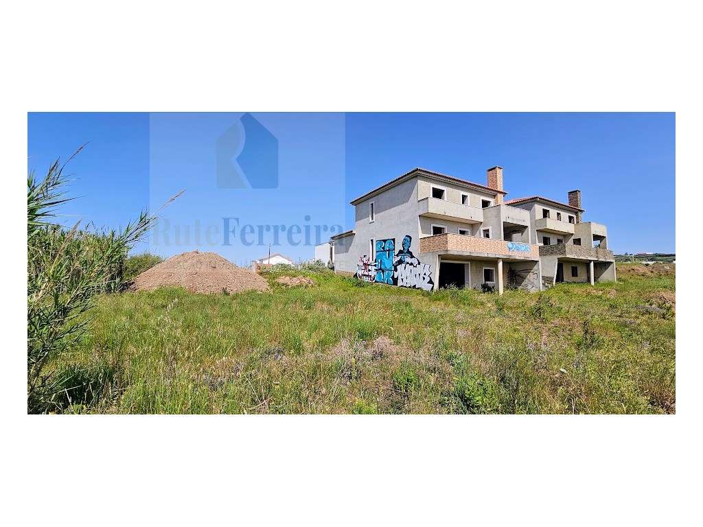 Terreno Urbano à Venda no Centro da Lourinhã ! - Grande imagem: 3/10