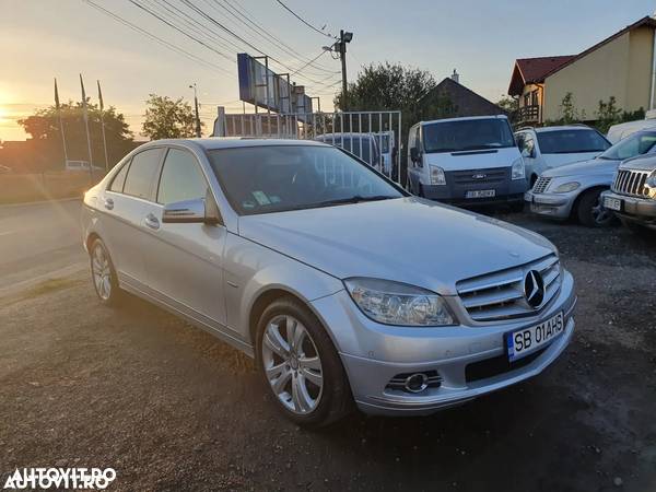 Mercedes-Benz C 180 CGI Automatik BlueEFFICIENCY Avantgarde - 11