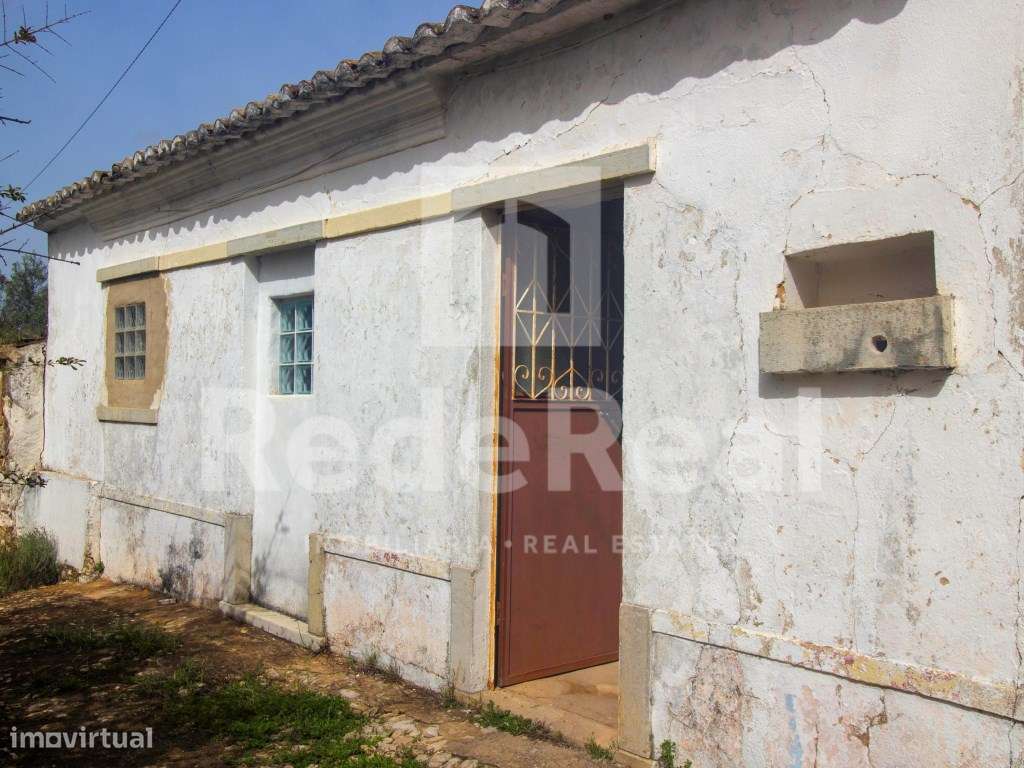 Conjunto de 2 moradias com 1025 m2 de terreno Urbano - Grande imagem: 4/32