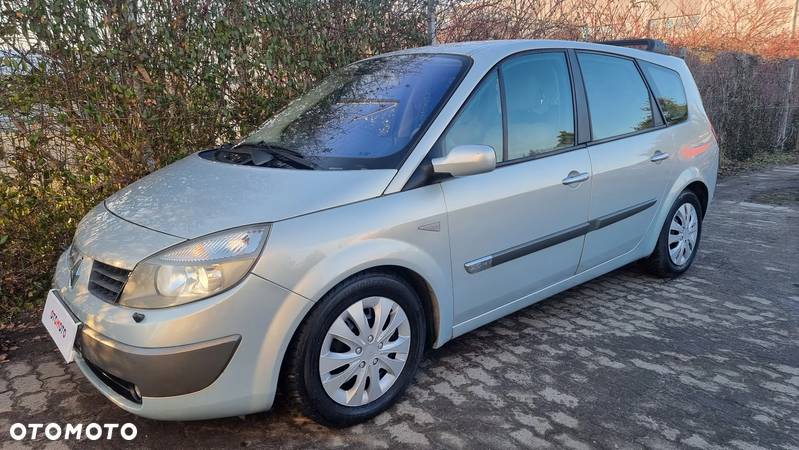 Renault Grand Scenic - 19