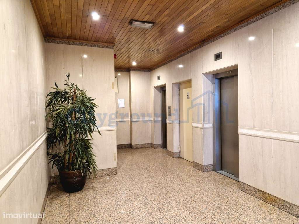 Excelente apartamento T3 com 2 suites, varandas e lugar de parqueam... - Grande imagem: 4/34