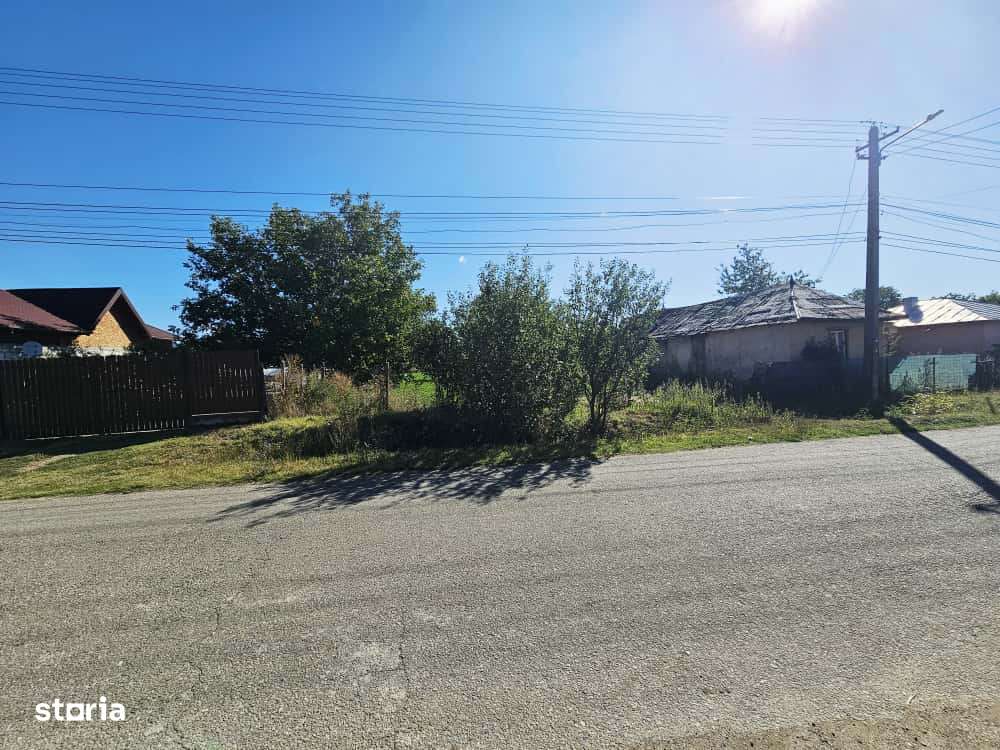 Teren intravilan 1.585 mp, cu utilități la hotar –Gherghița–Ungureni-8