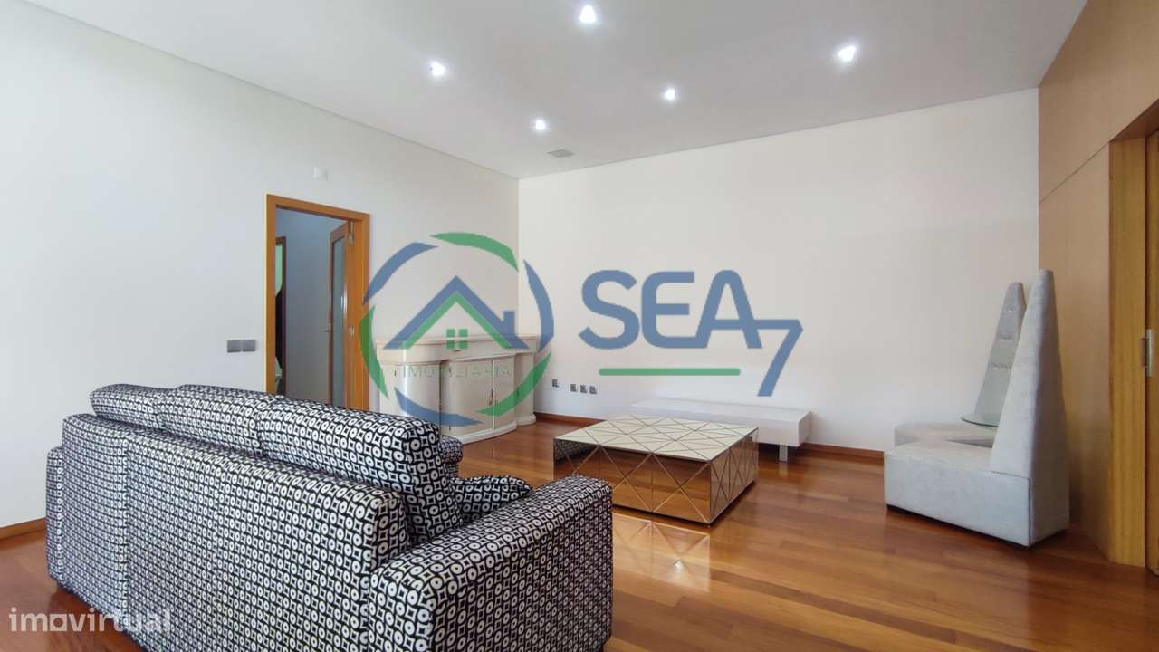 Apartamento T4 I Piscina I Centro, Póvoa de Varzim-11
