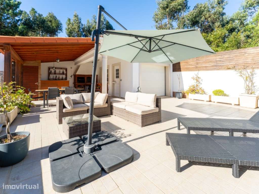 Moradia com Piscina, Jardim e Garagem no Nadadouro, Caldas da Rainha-30