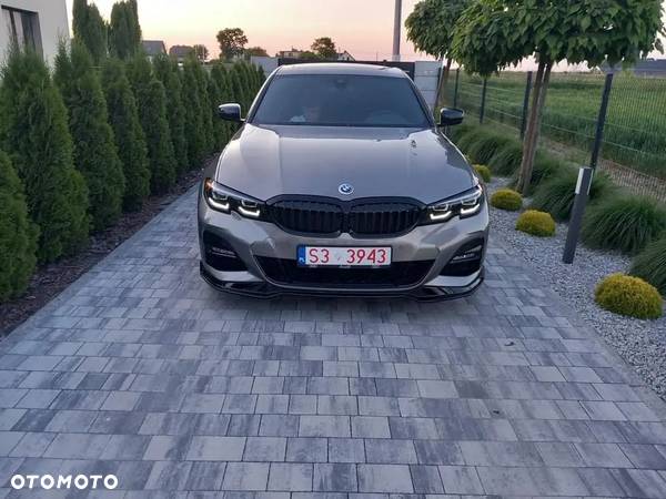 BMW Seria 3 330i M Sport sport - 2