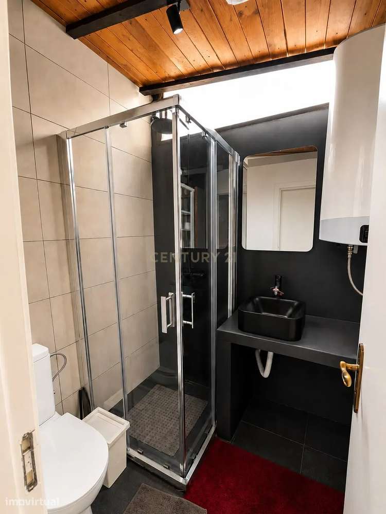 Apartamento T2 na Estrada das Laranjeiras com logradouro-23