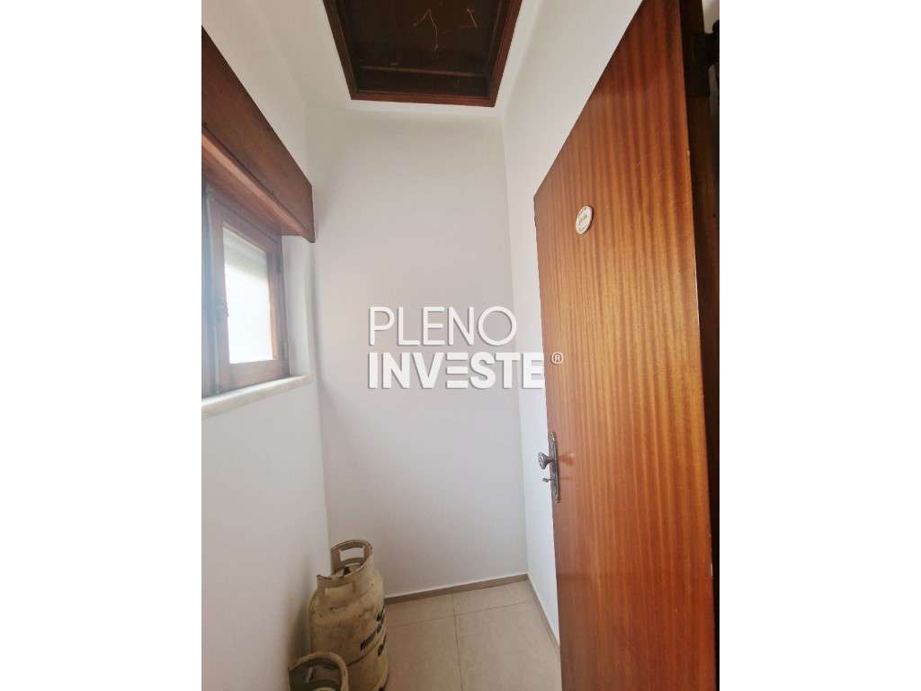 Moradia V3 com Garagem em Vale Milhaços-32