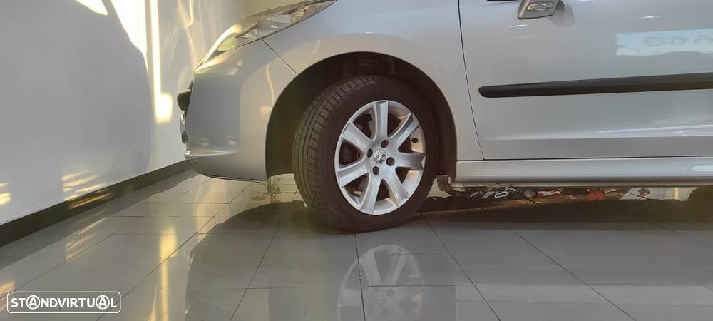 Peugeot 207 CC 1.6 16V - 10