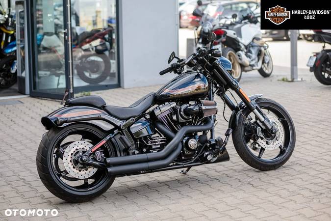 Harley-Davidson Softail Breakout - 5