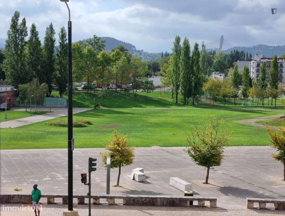 Quarto - localizado em Baixa de Santa Clara Coimbra - Grande imagem: 4/10