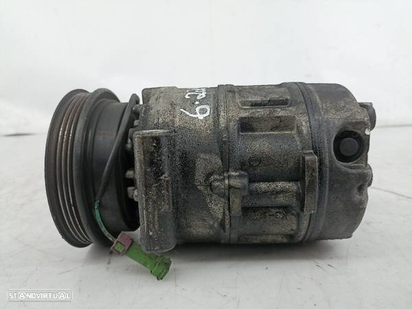 Compressor Do Ac Volkswagen Passat (3B3) - 4