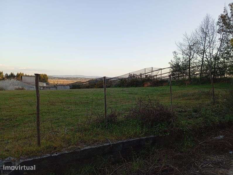 Terreno de construção ao lado da nacional 111 - Grande imagem: 5/10