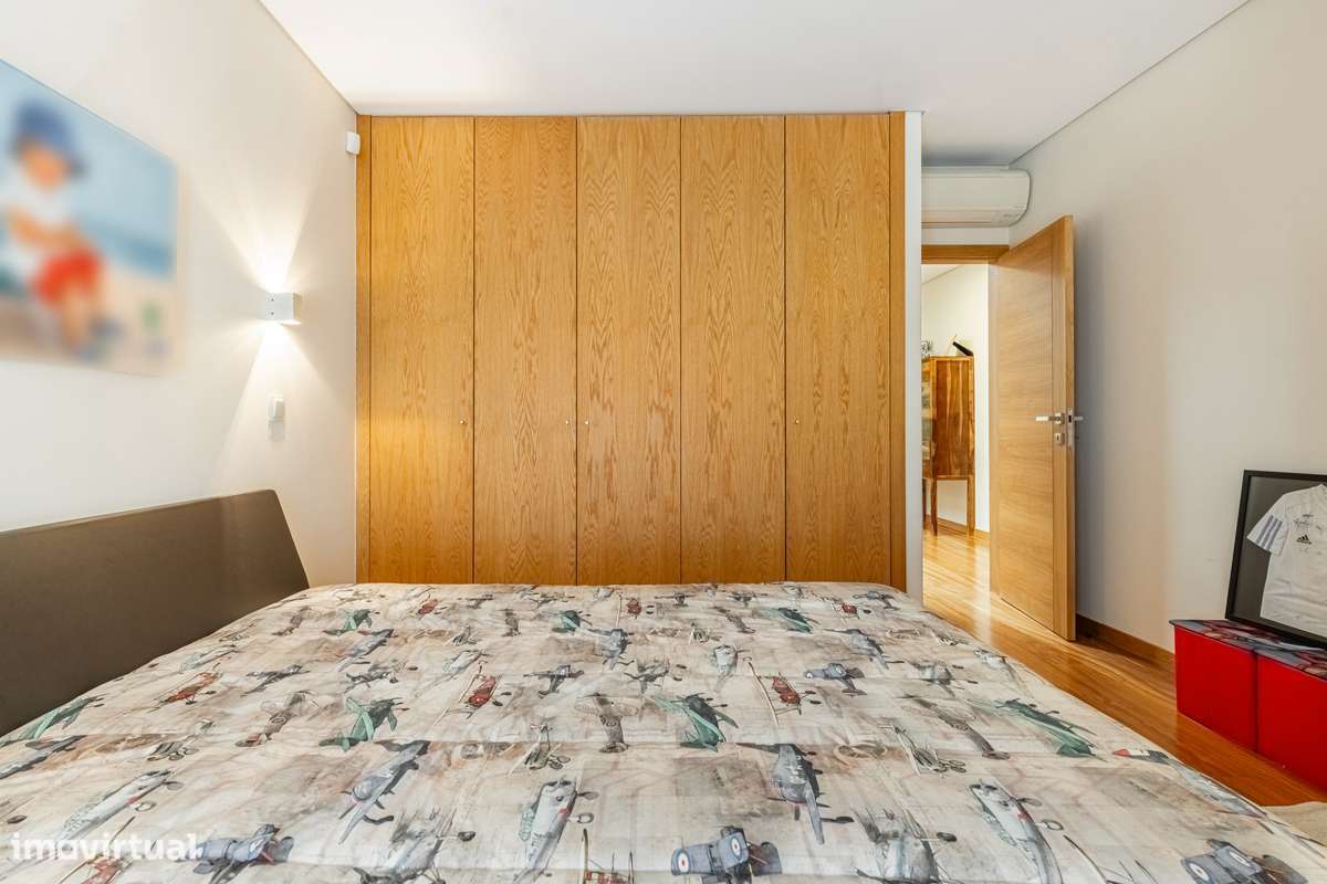 Moradia T3 + escritório à venda em Fraião - Braga-36