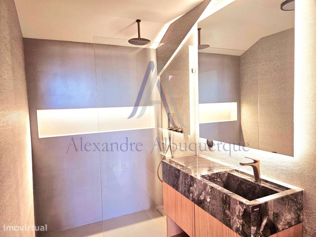 Luxuoso Duplex T 3 na Vila de Sesimbra, em segunda linha da Praia-25