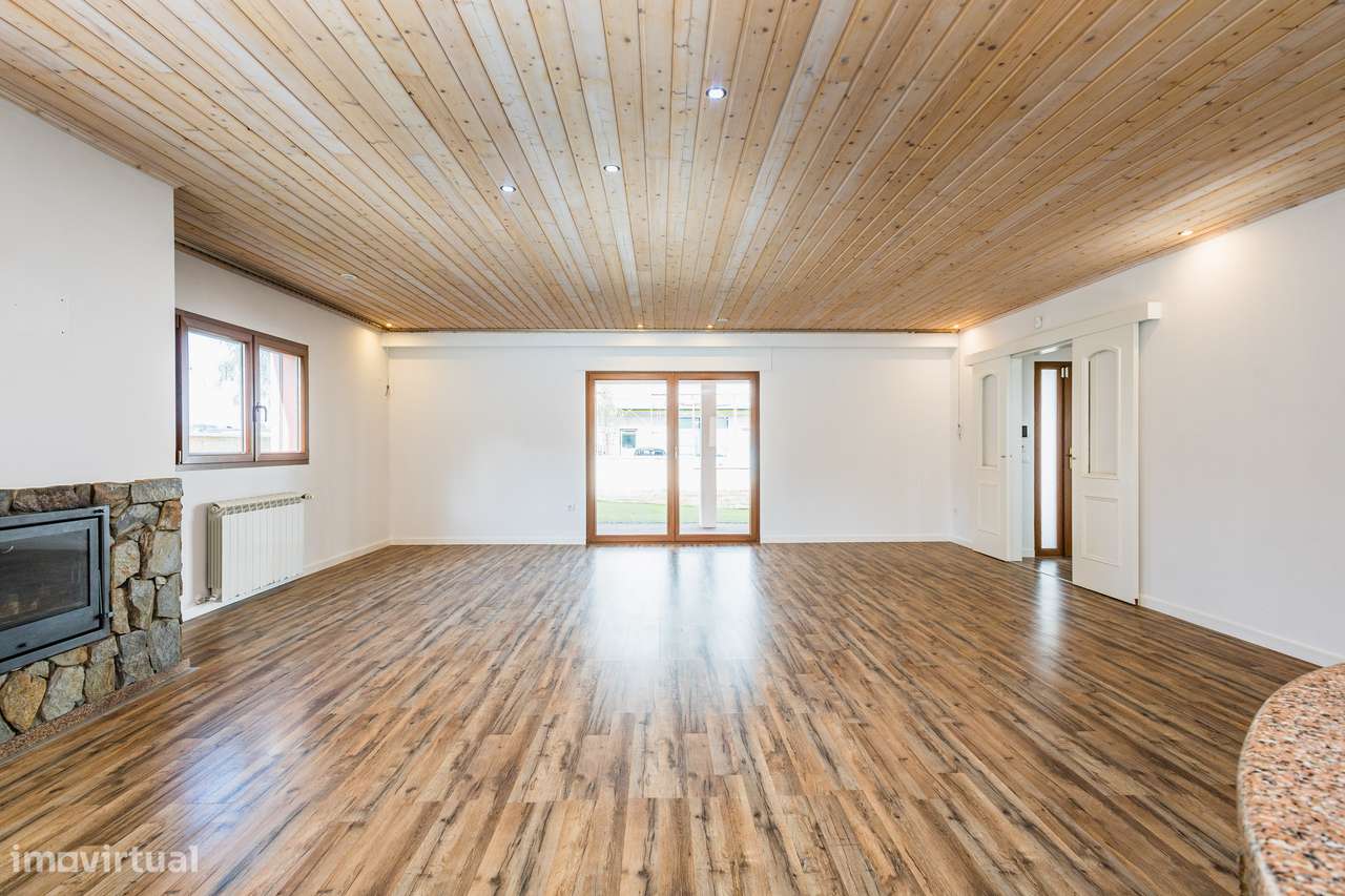 Moradia T4 renovada | Piscina Aquecida - Parceiros-21