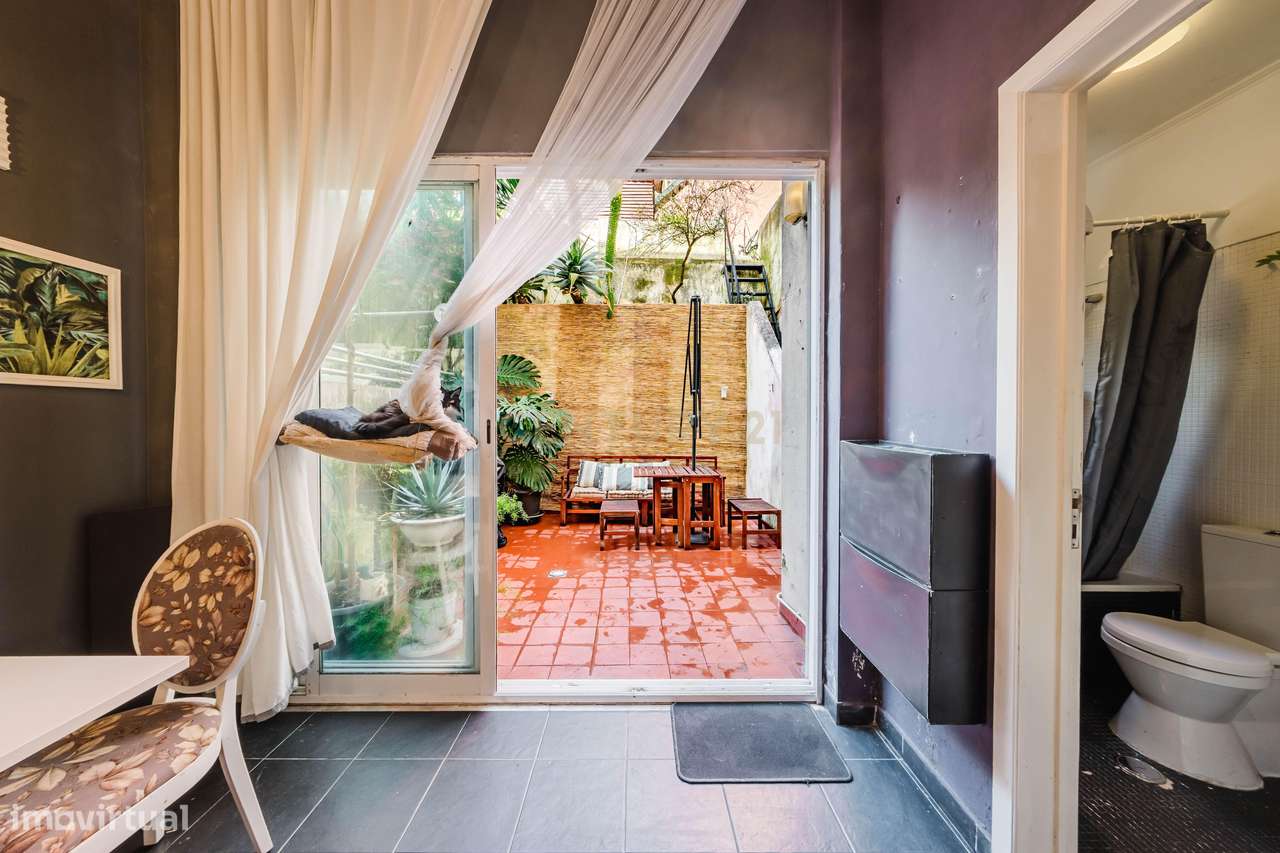 T2 com Amplo Terraço Privativo em Lisboa-26