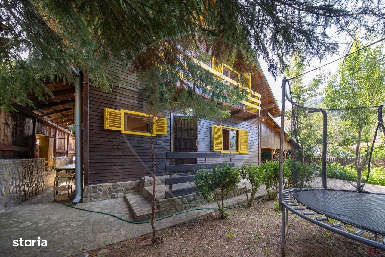 Casă de vacanta in Azuga- la doar 2 km de partia de ski - Imagine principală: 3/20