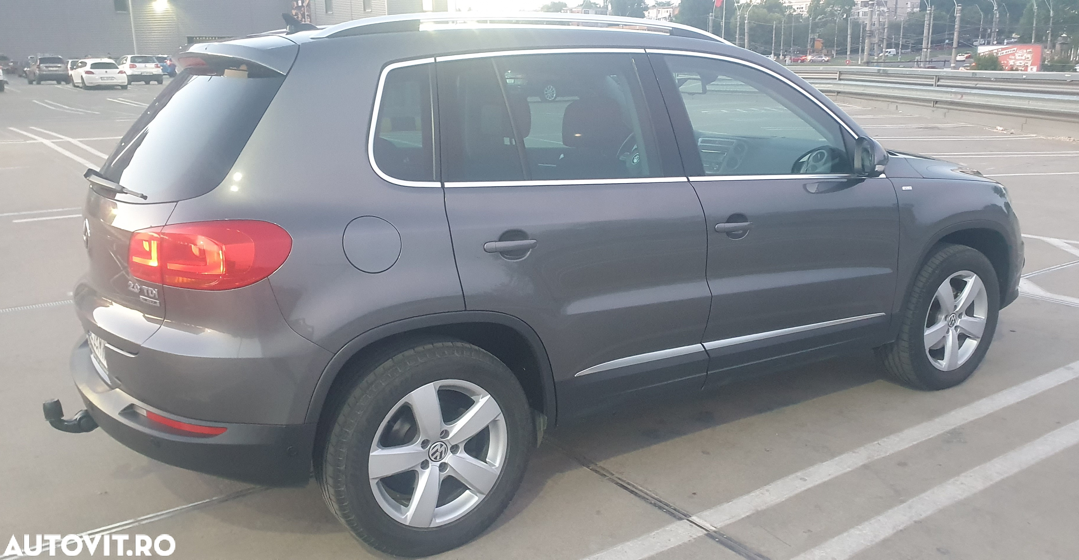 Volkswagen Tiguan 2.0 TDI 4Motion DSG Track & Field - 4