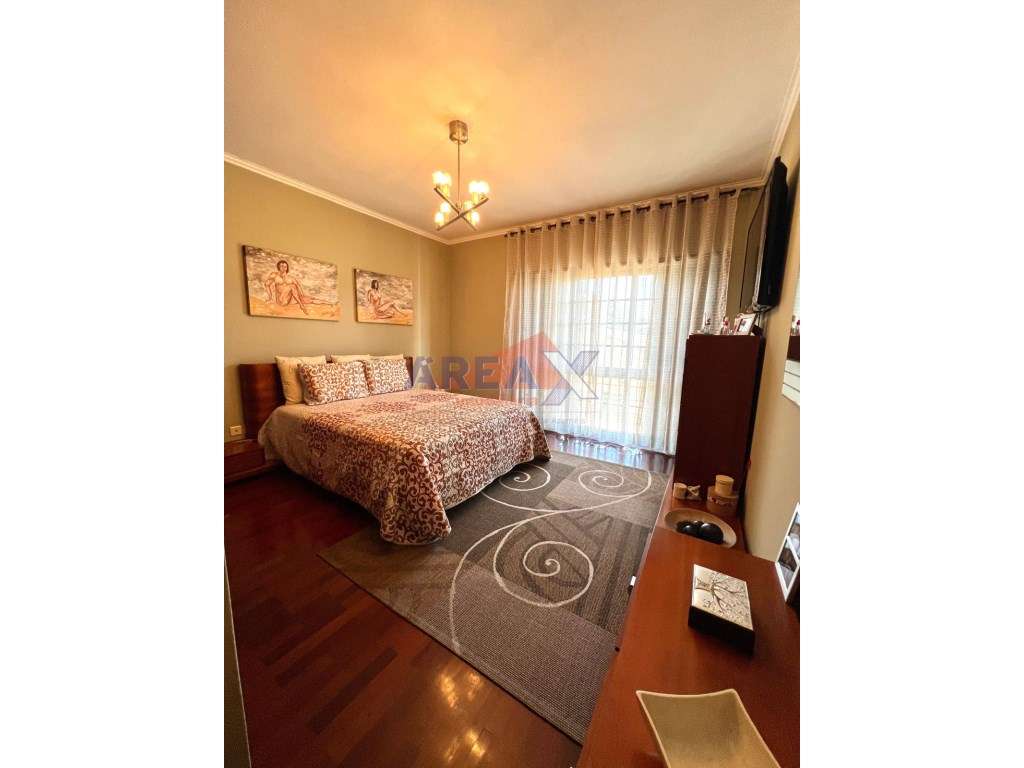 Moradia Geminada T3 em Vila de Cucujães-28