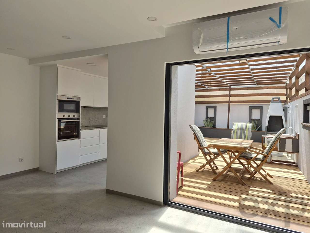 Casa nova, 2 quartos, amplo pátio, centro de Alvor-12