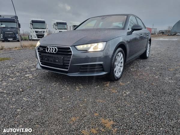 Audi A4 40 TDI quattro S tronic Advanced - 19