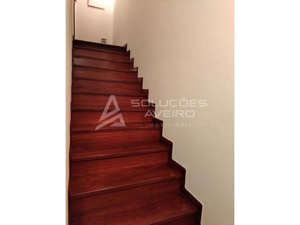 Moradia T4 com Piscina-54