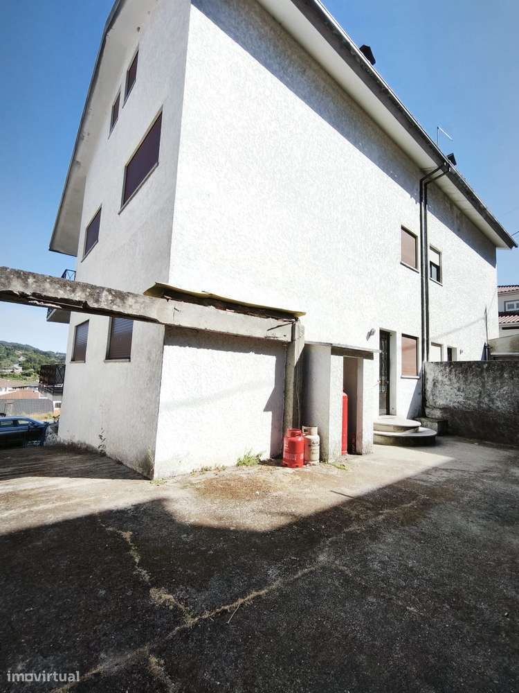 Moradia Geminada T4-16