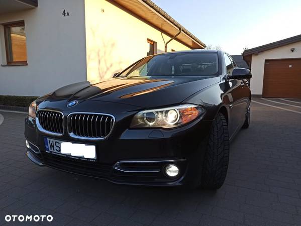 BMW Seria 5 525d xDrive Luxury Line - 23