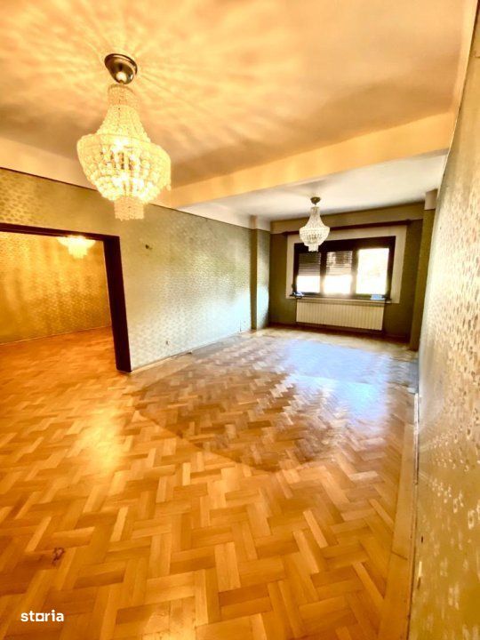 Apartament de vanzare 4 camere Unirii - Traian - 2 Boxe+ Garaj
