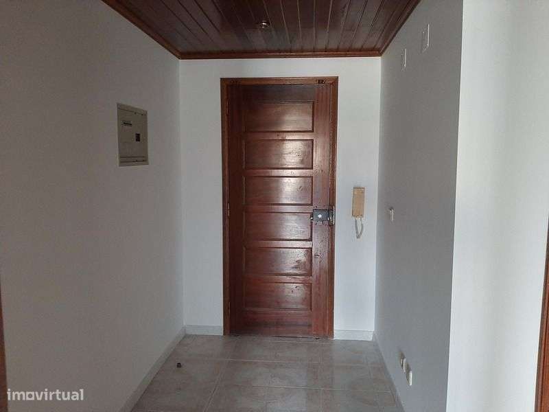 Apartamento T3 em Mem Martins - Grande imagem: 2/18