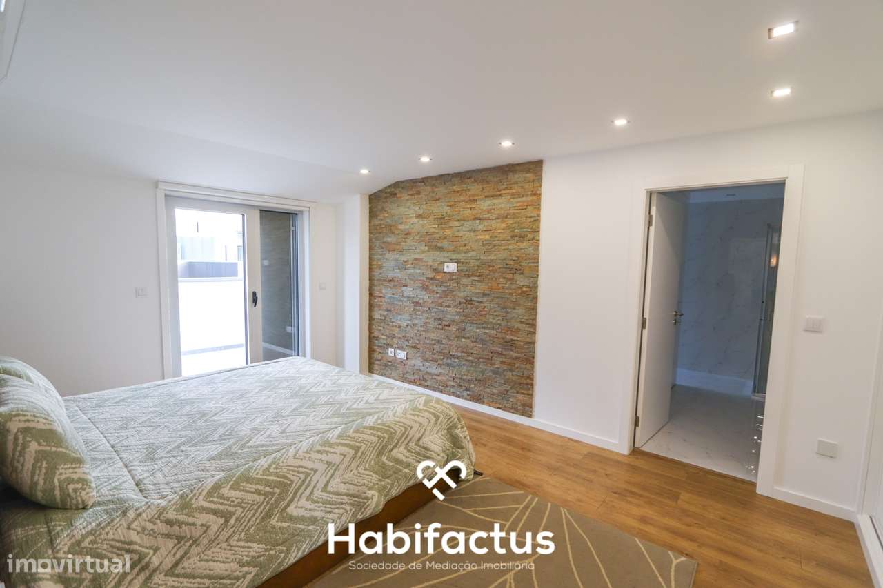 Apartamento T3+2 com Varandas e Terraço em Viseu-26