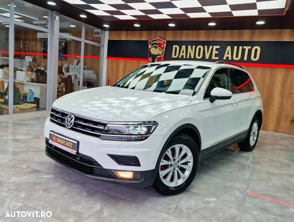 Volkswagen Tiguan - 1