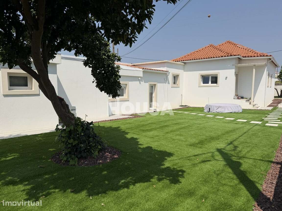 Moradia T3 térrea totalmente renovada na Gândara dos Olivais-0