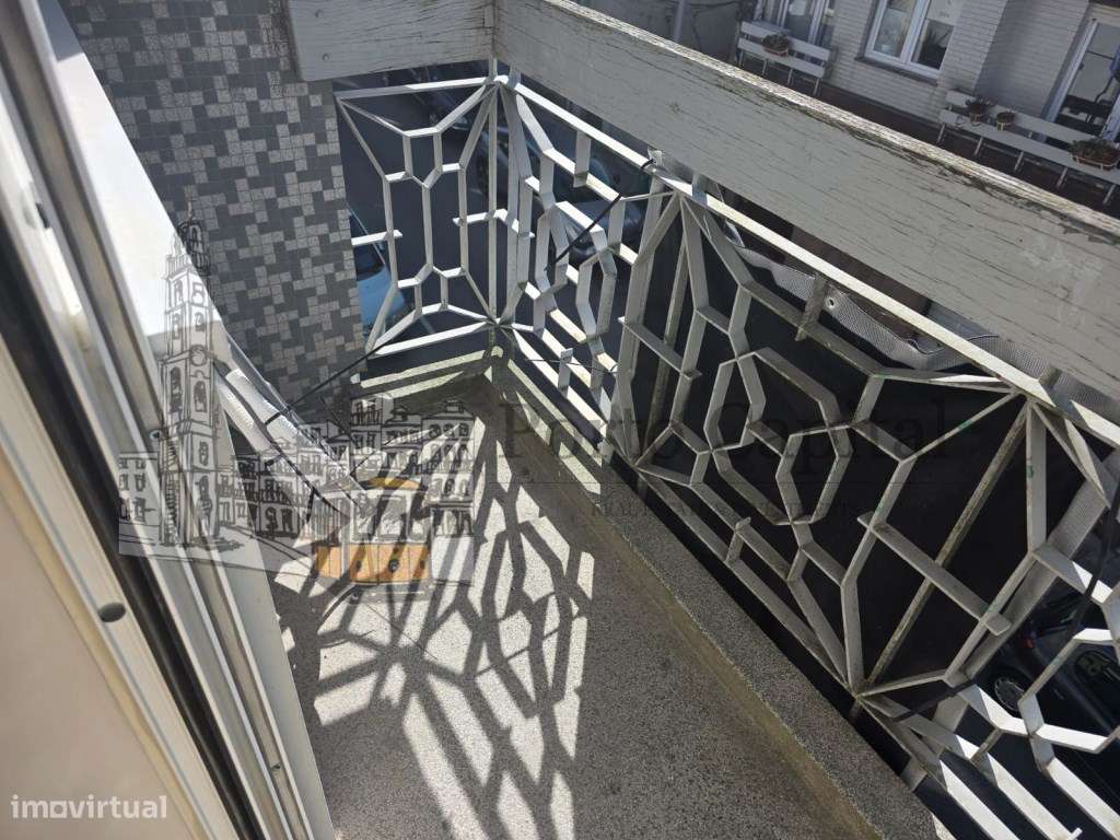 EXCELENTE APARTAMENTO T2 A VENDA EM PARANHOS-23