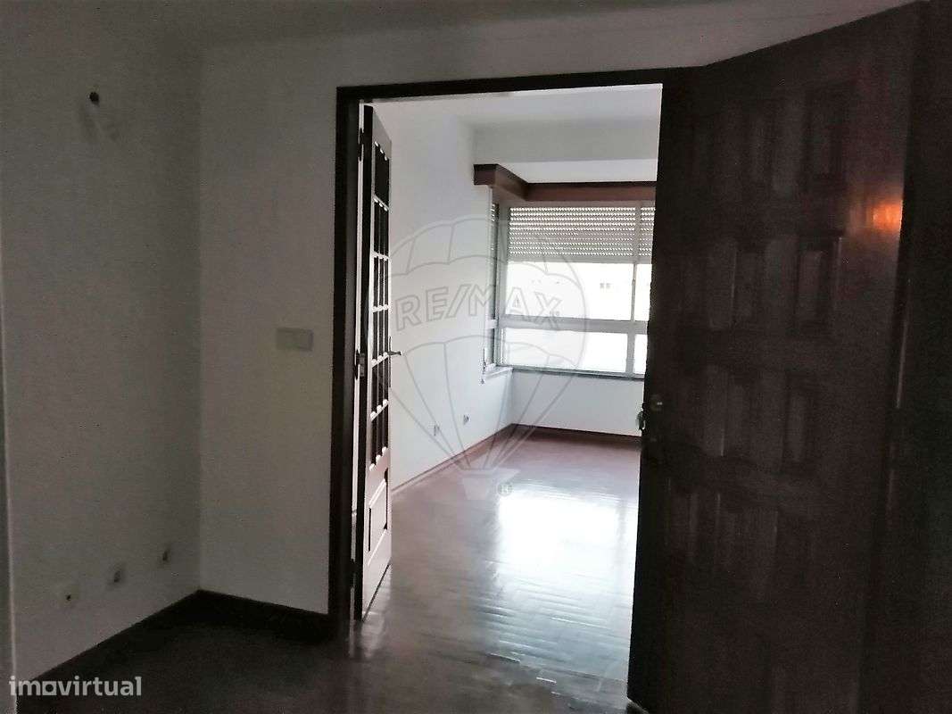 Apartamento T2 para arrendamento - Grande imagem: 2/11