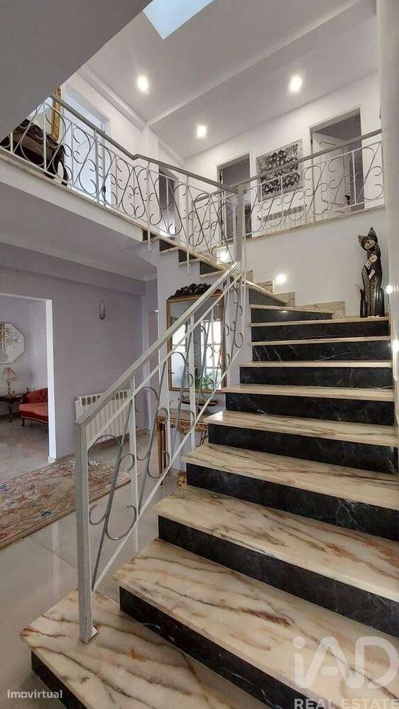 Casa / Villa T4 em Santa Bárbara de Nexe de 275 m2 - Grande imagem: 5/25