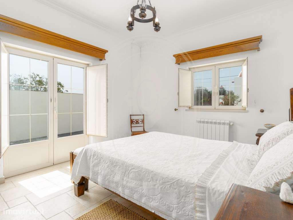 Moradia de Luxo T4+2, Remodelada, Mobilada, Piscina, Salão de Jogos...-22