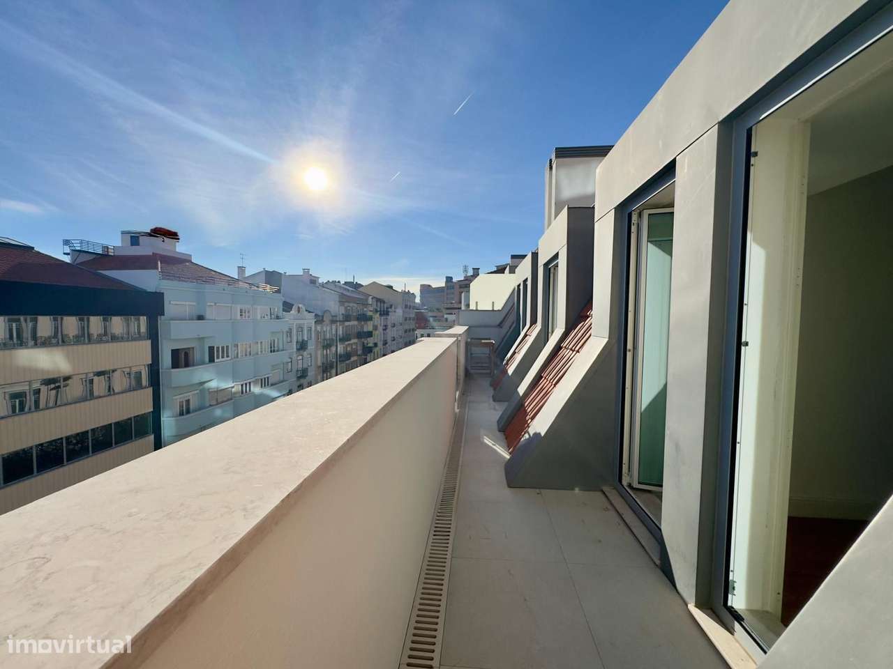 Apartamento T2 com vista, Estefânia, Lisboa - Grande imagem: 4/46