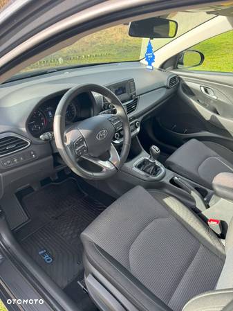 Hyundai I30 1.5 DPI Classic + - 8